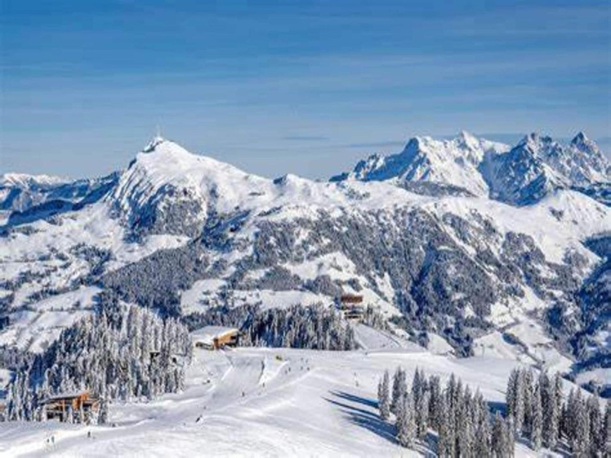 Apartment Near The Hahnenkamm Cable Car Kitzbühel Eksteriør billede