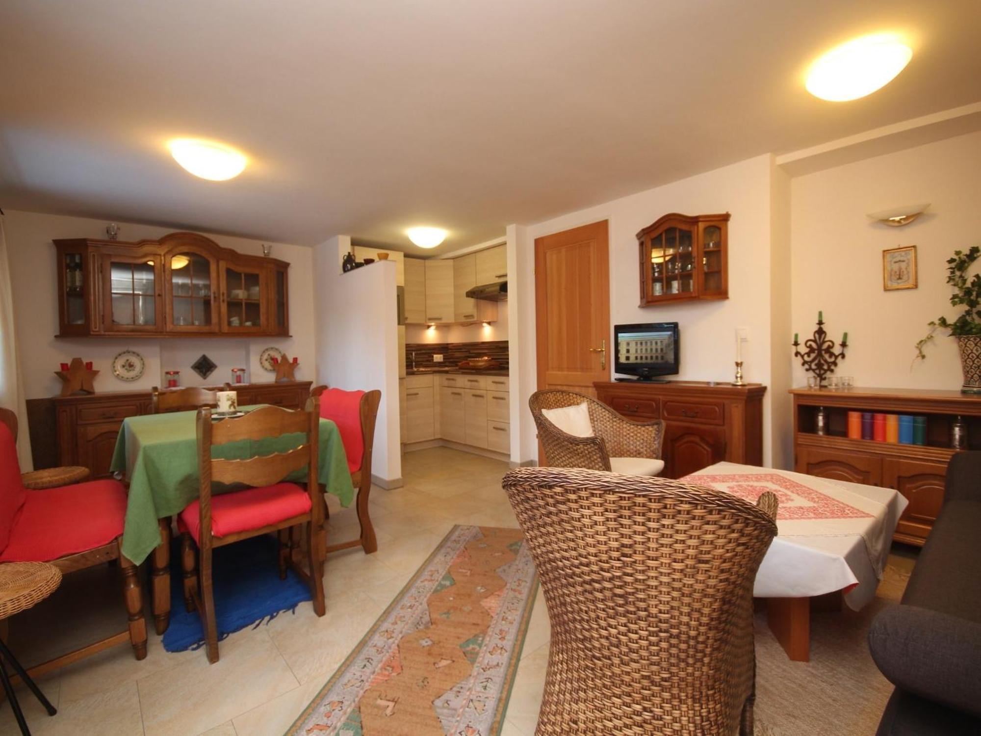 Apartment Near The Hahnenkamm Cable Car Kitzbühel Eksteriør billede