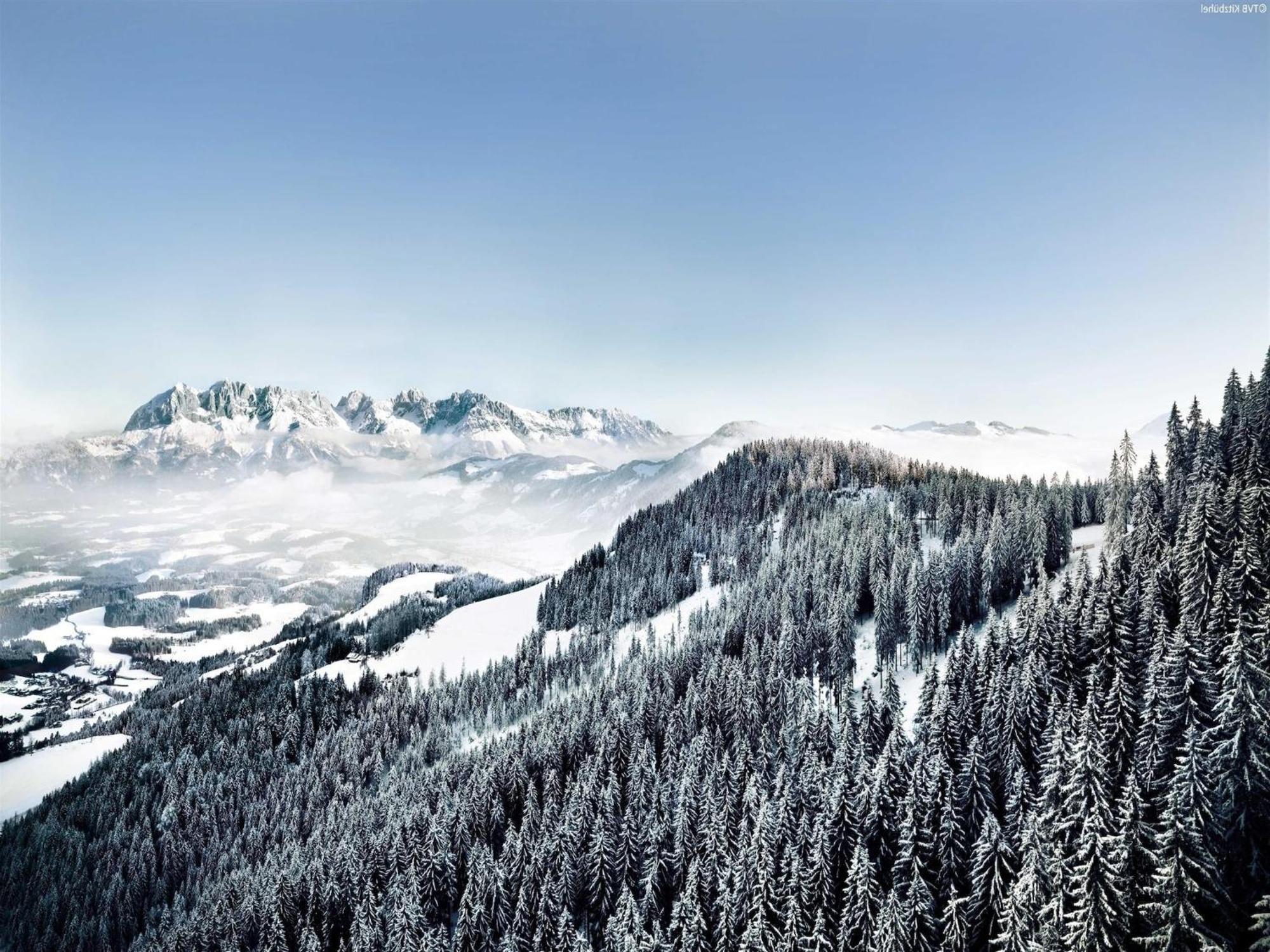 Apartment Near The Hahnenkamm Cable Car Kitzbühel Eksteriør billede